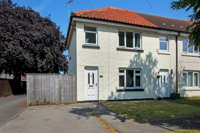 3 Bedroom Semi-Detached House To Rent In Vicars Croft, Northallerton, DL6