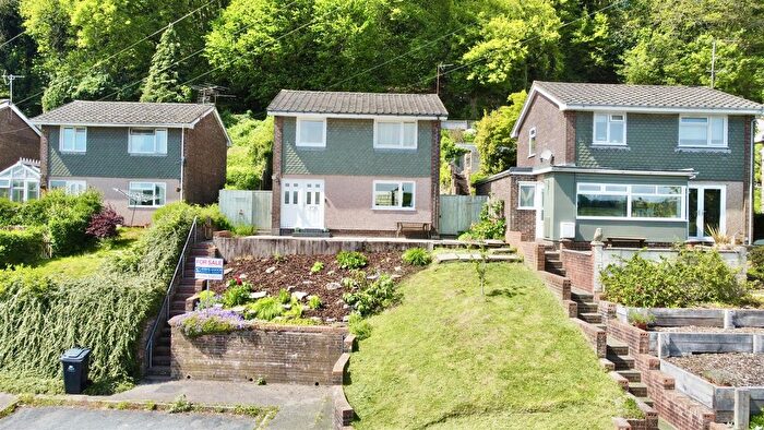 3 Bedroom Detached House For Sale In The Crescent, Mitcheldean, GL17