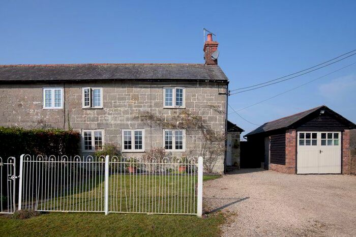 3 Bedroom Cottage For Sale In Sedgehill, SP7