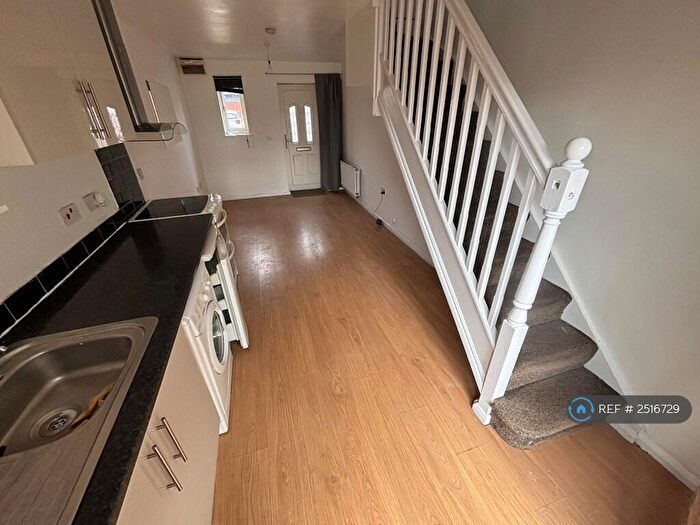 1 Bedroom End Of Terrace House To Rent In Hexham Gardens, Bletchley, Milton Keynes, MK3