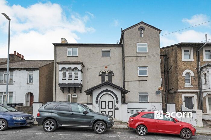 Studio To Rent In Burch Road, Gravesend, DA11