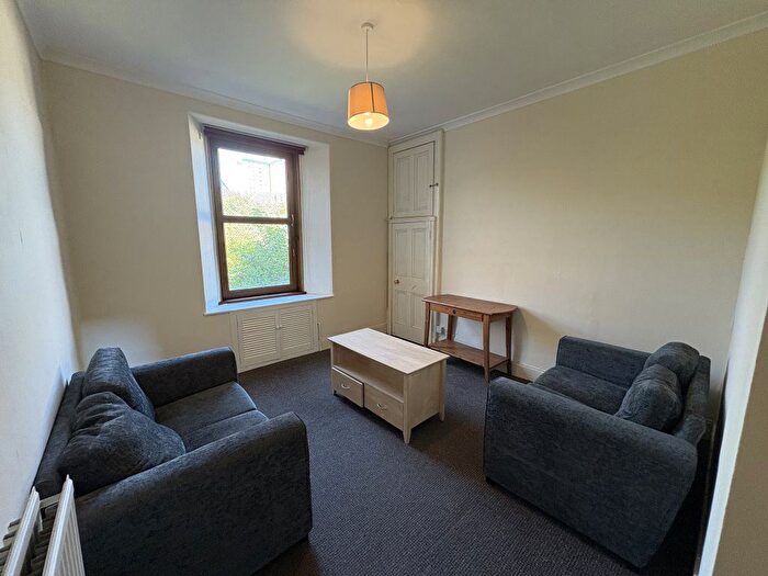 2 Bedroom Flat To Rent In Milnbank Road, Dundee, DD1