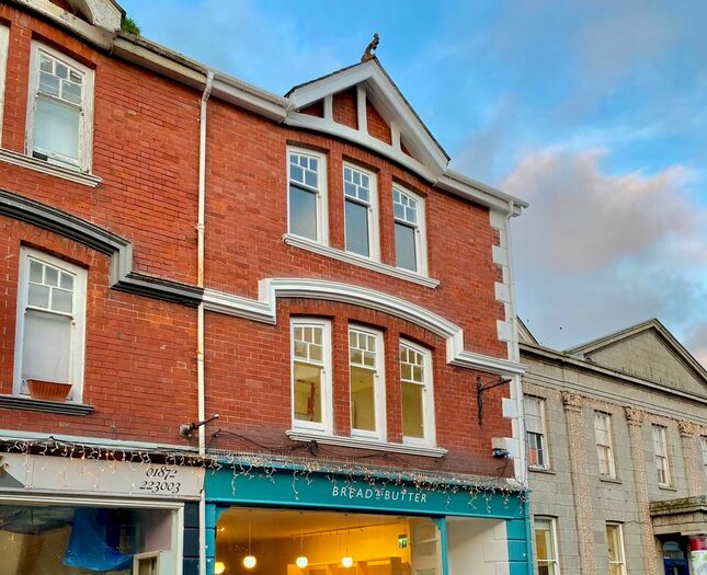 2 Bedroom Flat To Rent In River Street, Truro TR1