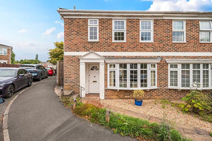 3 Bedroom Semi-Detached House For Sale In Heathfield Green, Midhurst, GU29