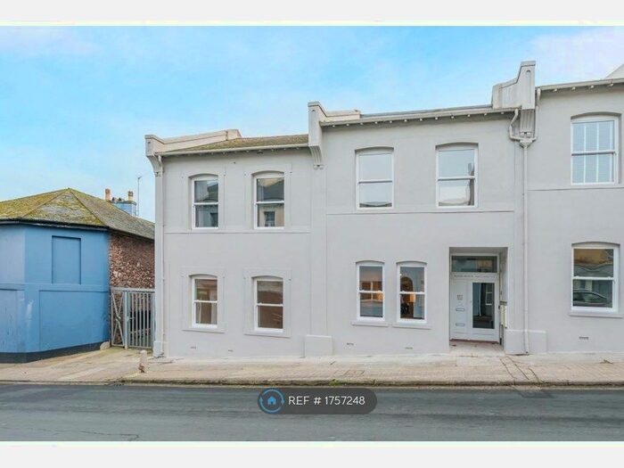 2 Bedroom Flat To Rent In Riviera Heights, Torquay, TQ2