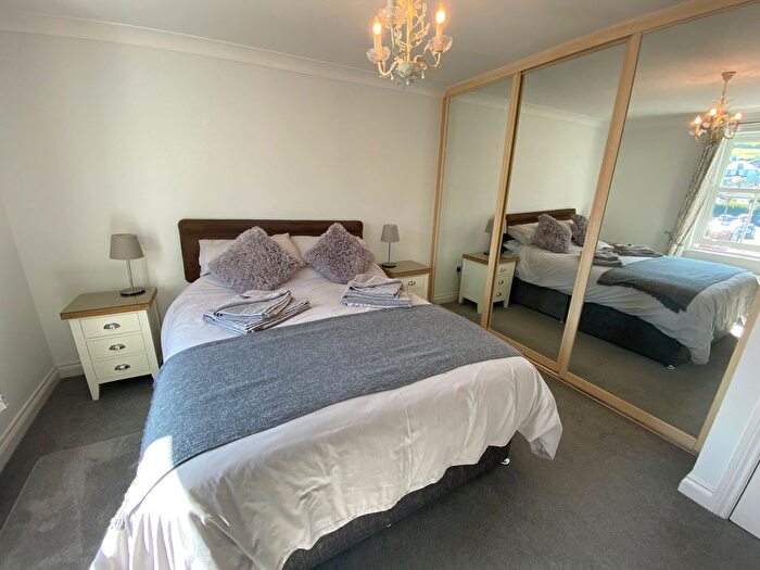 2 Bedroom End Terrace House To Rent In Shoreside, Shaldon, TQ14