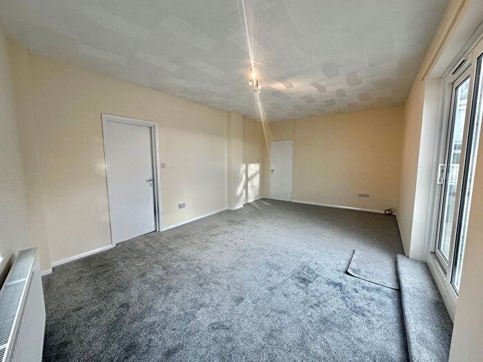 2 Bedroom Flat To Rent In High Street, March, PE15