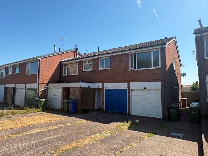 2 Bedroom Flat To Rent In Longacres, Cannock, WS12