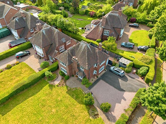 4 Bedroom Detached House For Sale In Cragmoor Road, Burton Joyce, Nottingham, Nottinghamshire, NG14