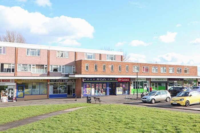 3 Bedroom Flat For Sale In Cuttholme Way, Chesterfield, S40