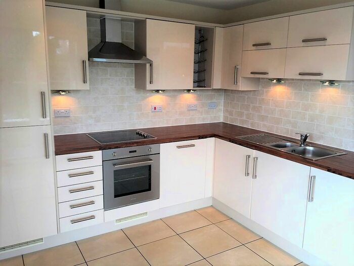 2 Bedroom Flat To Rent In Coxhill Way, Aylesbury, Buckinghamshire HP21