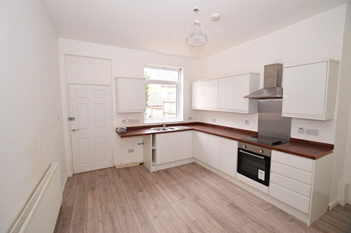 3 Bedroom Terraced House To Rent In Castleford Road, Normanton, WF6