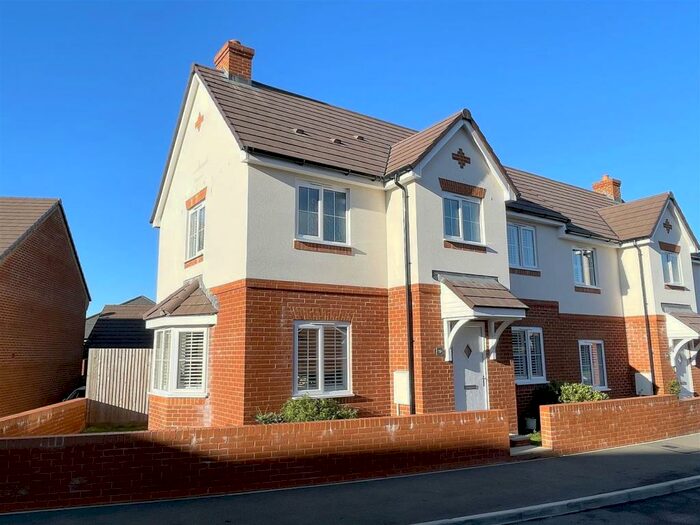 3 Bedroom Semi-Detached House To Rent In Buckthorn Lane, Wimborne Minster, Wimborne, BH21