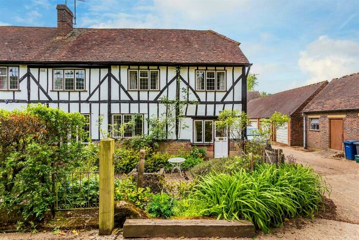 3 Bedroom Link Detached House To Rent In Thorncombe Street, Bramley, Guildford, Surrey, GU5