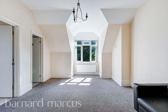 Studio To Rent In Essenden Road, South Croydon, CR2