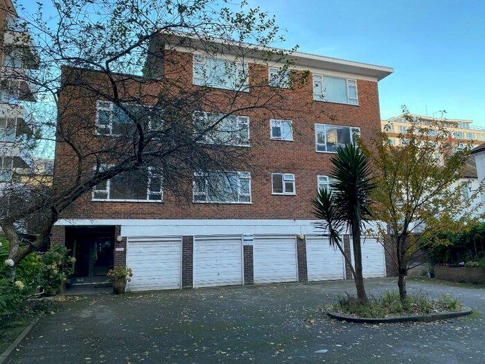 2 Bedroom Flat To Rent In Wilbury Road, Hove, East Sussex, BN3