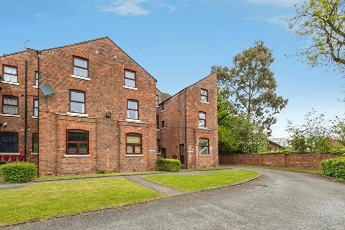 1 Bedroom Flat For Sale In Hathersage Road, Manchester, Greater Manchester, M13