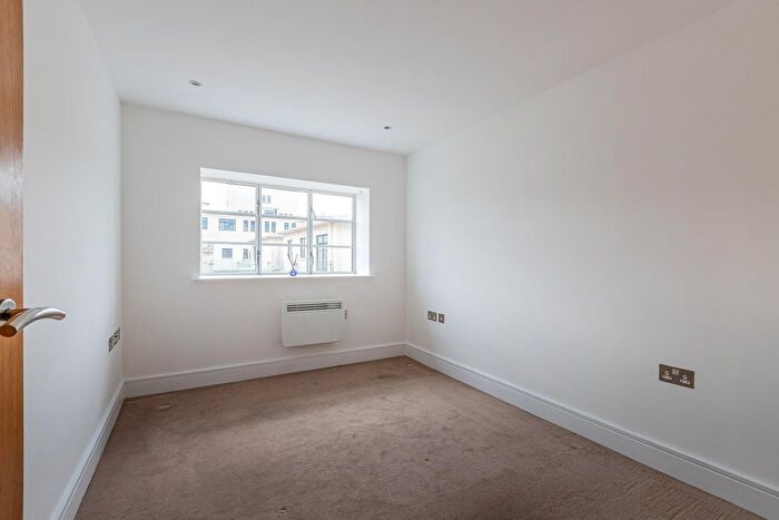 1 Bedroom Flat To Rent In Hayes Road, Sully, Penarth, CF64
