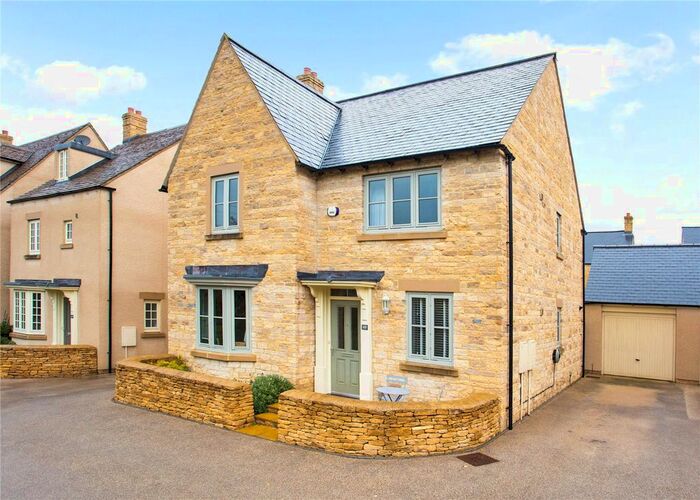 4 Bedroom Detached House For Sale In Gardner Way, Cirencester, Gloucestershire, GL7