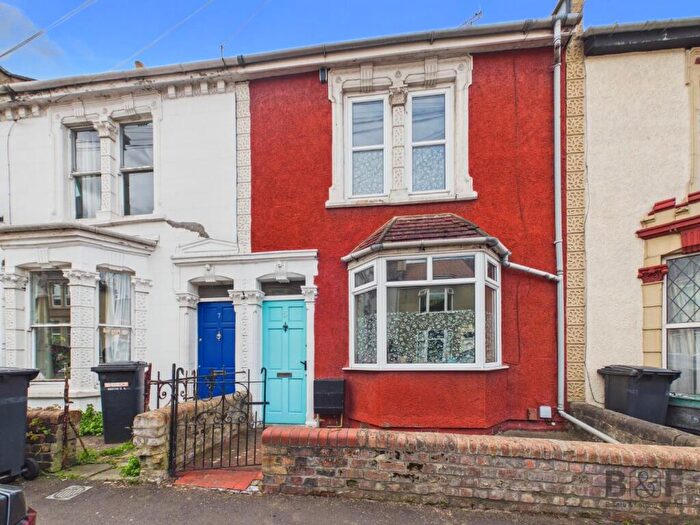 3 Bedroom Terraced House For Sale In Carlton Park, Redfield, BS5