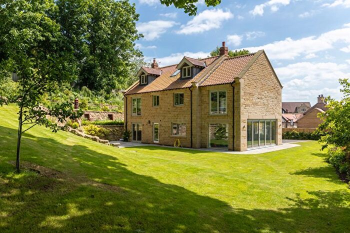 5 Bedroom Detached House For Sale In High Street, Brompton-By-Sawdon, Scarborough, YO13