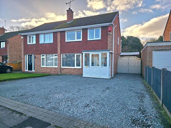 3 Bedroom Semi Detached House For Sale In Dalton Road, Bedworth, Warwickshire, CV12