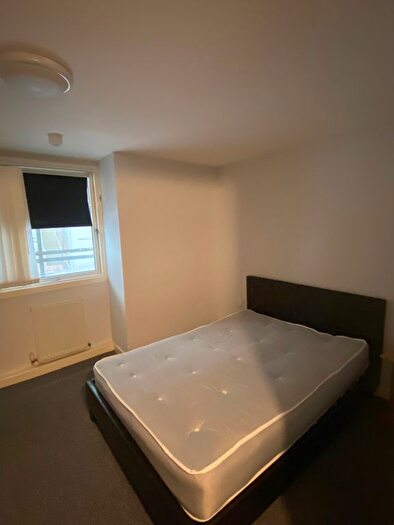 2 Bedroom Flat To Rent In Royal Quay, Liverpool, L3