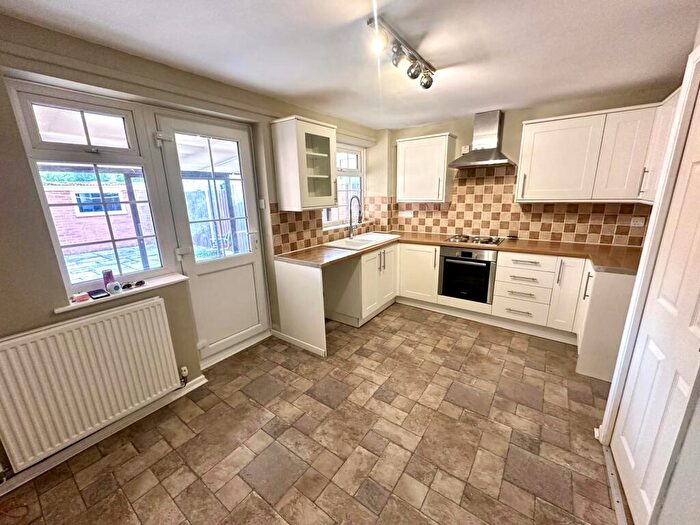 2 Bedroom House To Rent In Cropton Grove, Bingham, NG13