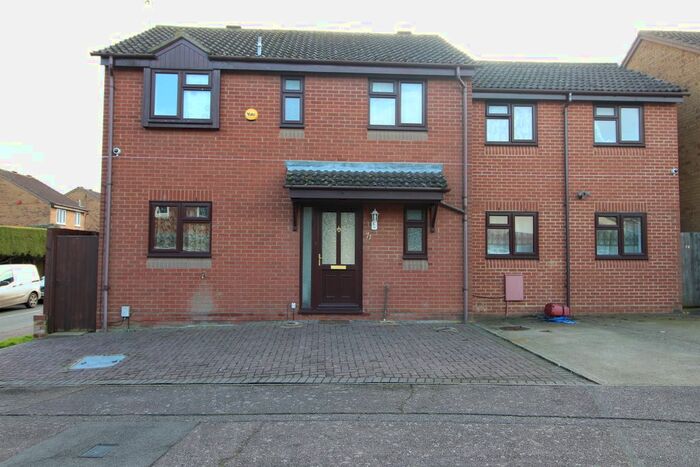 5 Bedroom Detached House To Rent In Uplands, Stevenage SG2