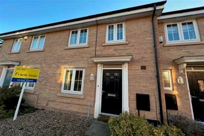 3 Bedroom House To Rent In Horse Chestnut Close, Chesterfield, S40