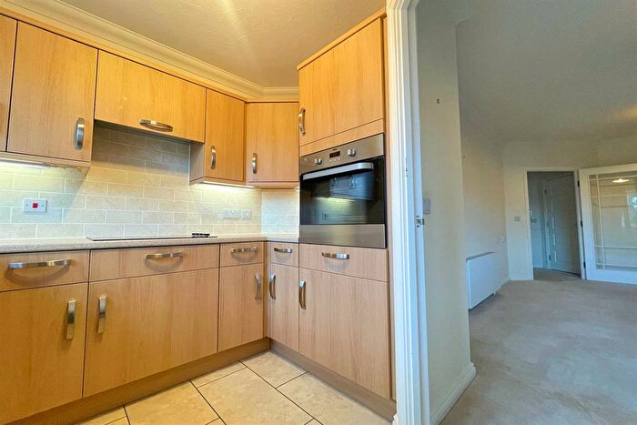 1 Bedroom Flat For Sale In Hope Road, Sale, M33