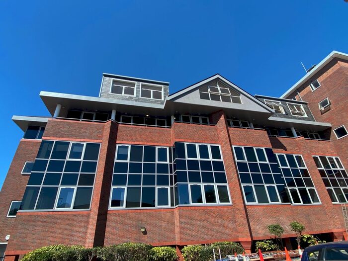 1 Bedroom Flat To Rent In Ladymead Road, Friary And St Nicolas, GU1