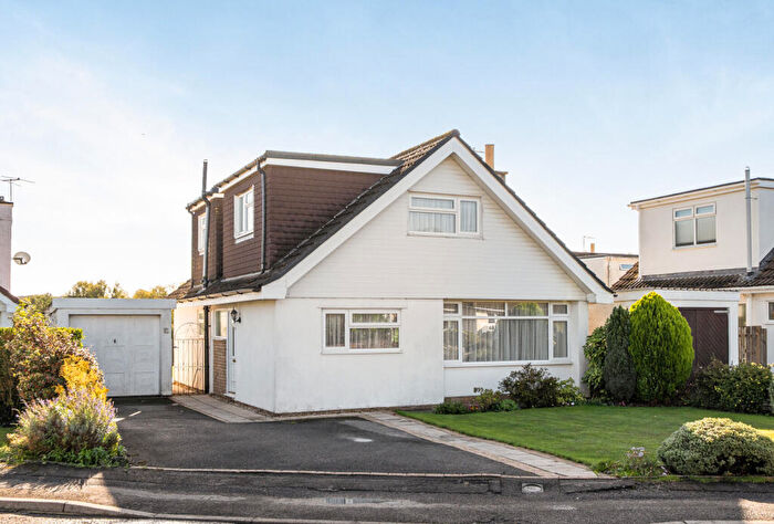 3 Bedroom Bungalow For Sale In Beaufort Road, Frampton Cotterell, Bristol, Gloucestershire, BS36