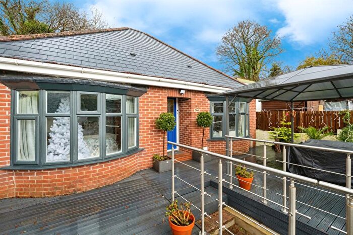 3 Bedroom Detached Bungalow For Sale In Swansea Road, Pontardawe, Swansea, SA8