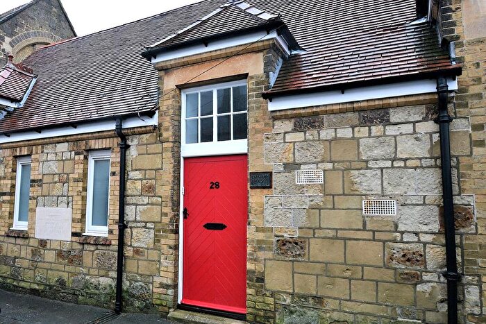 1 Bedroom Flat To Rent In South Street, Ventnor, PO38