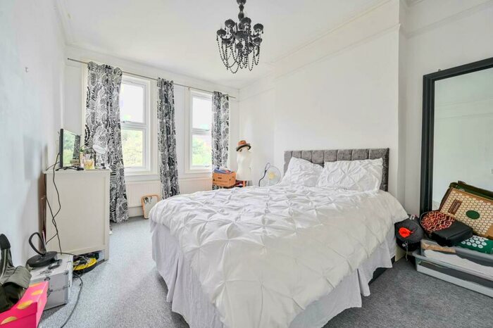 3 Bedroom Flat To Rent In Catford, Catford, London, SE6