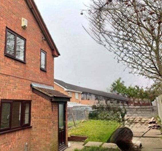 1 Bedroom Cluster House For Sale In Hedge End, Northampton, NN4