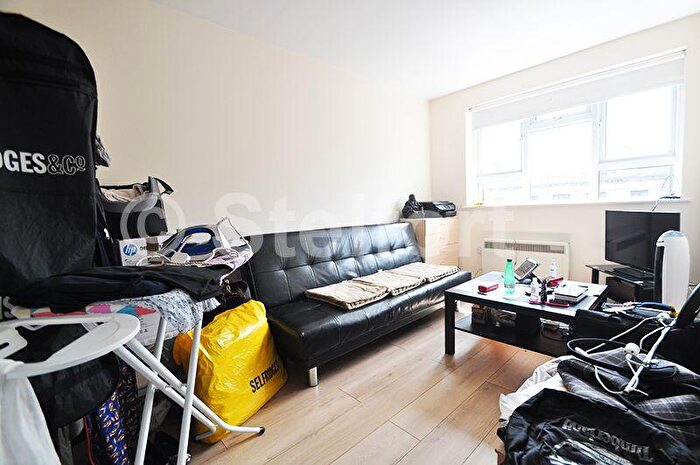 2 Bedroom Flat To Rent In Romford Road, London, E7
