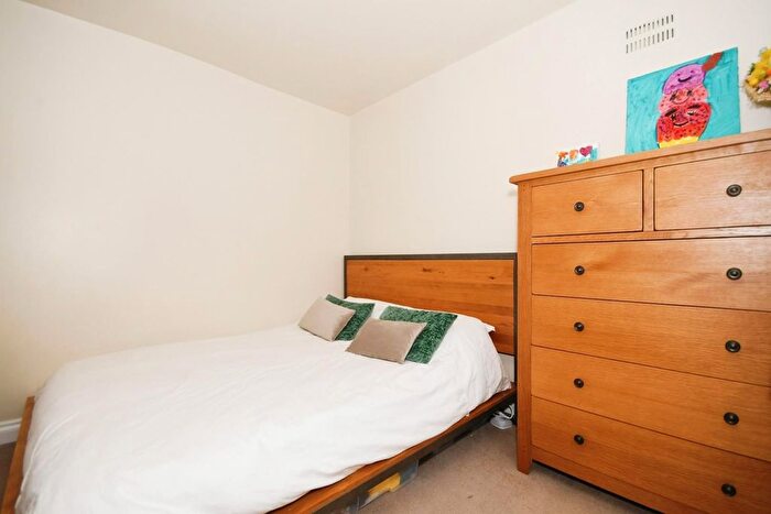 2 Bedroom Detached Bungalow For Sale In Holmebank West, Brockwell, Chesterfield, S40