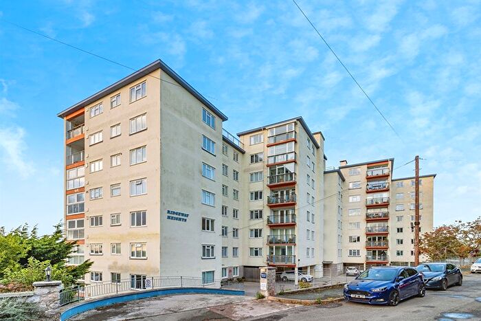 3 Bedroom Flat For Sale In Ridgeway Road, Torquay, TQ1