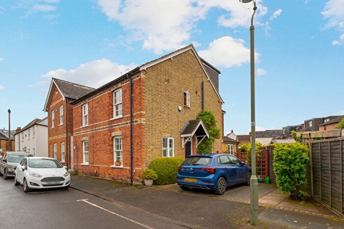 3 Bedroom Semi Detached House For Sale In Radnor Road, Weybridge, KT13