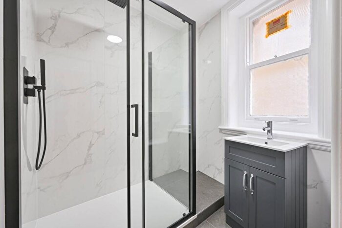 1 Bedroom Flat For Sale In Marylebone Road, Marylebone, London, NW1