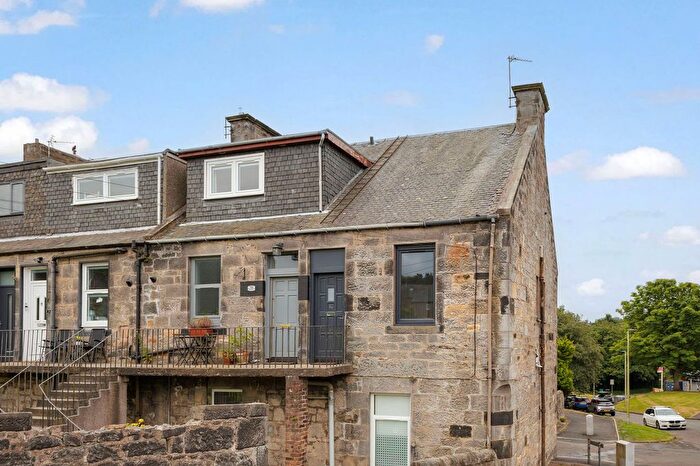 1 Bedroom Flat For Sale In High Beveridgewell, Dunfermline, KY12