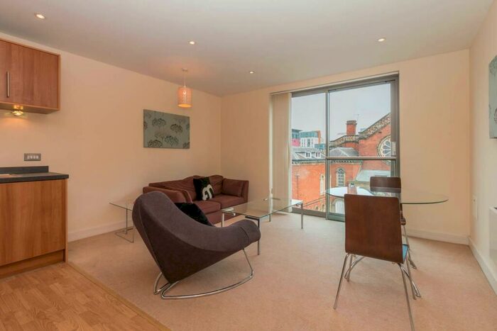 1 Bedroom Apartment To Rent In Viva, Commercial Street, B1