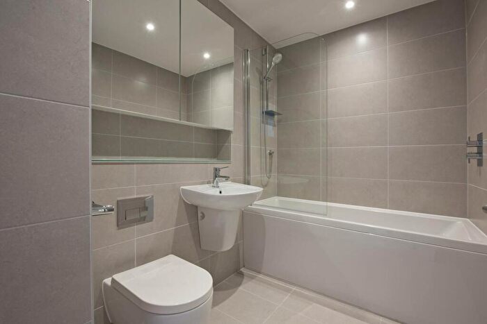2 Bedroom Apartment To Rent In Churchwood Gardens, London, SE23