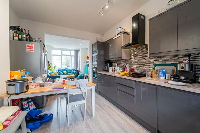 5 Bedroom House To Rent In Bournbrook Road, Birmingham, B29