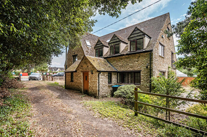 6 Bedroom Detached House For Sale In Main Road, Stanton Harcourt, Witney, OX29