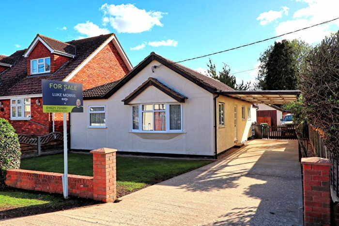 2 Bedroom Detached Bungalow For Sale In Riverton Drive, St. Lawrence, Southminster, CM0