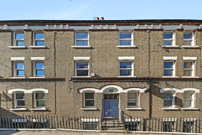 2 Bedroom Flat To Rent In Market Road, Islington, N7