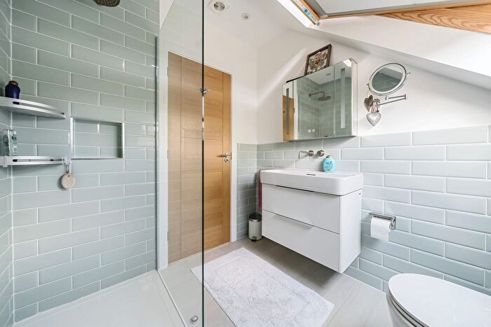 2 Bedroom Detached House For Sale In Palace Road, East Molesey, KT8